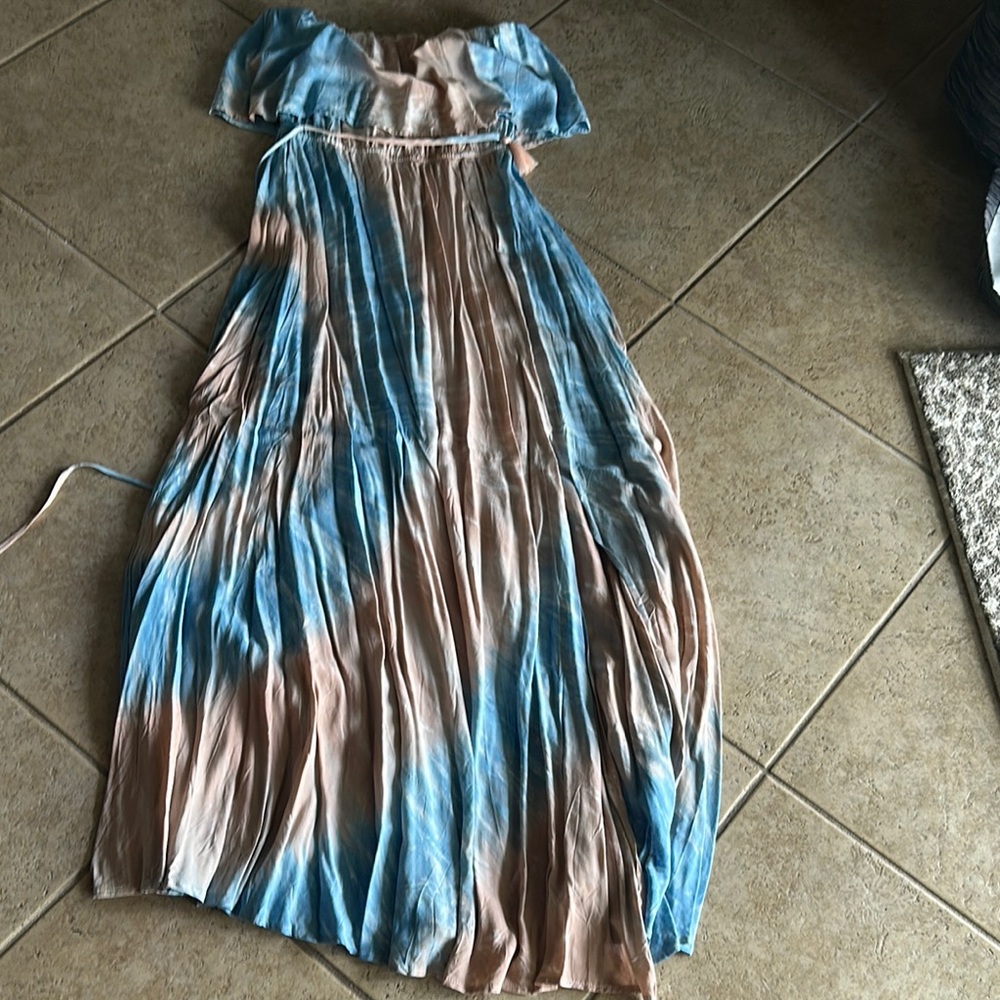 Elegant Blue and Cream Women's Dress